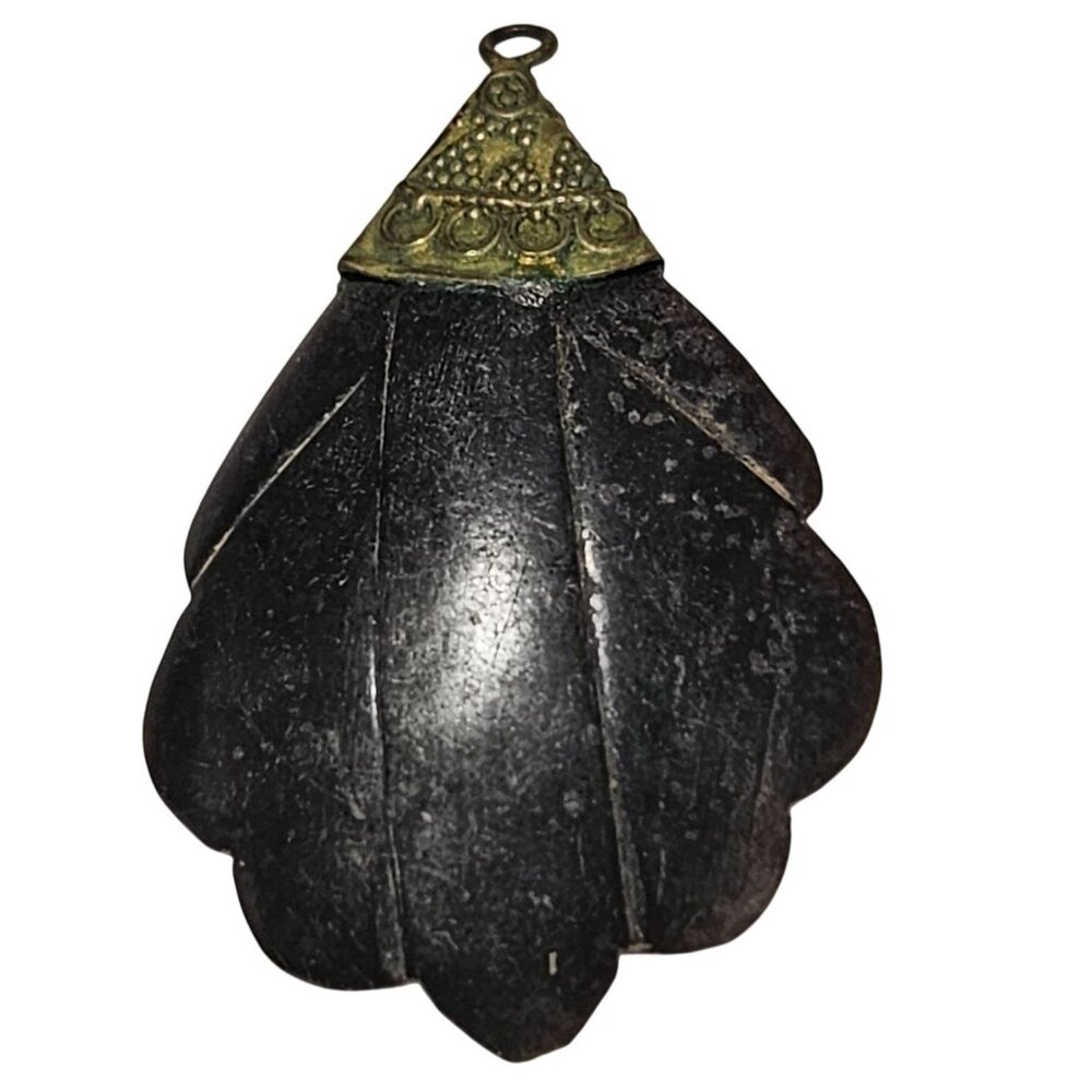 Antique Shell Like Pendant Gold Tone Detailing DIY for Necklace Fashion Jewelry